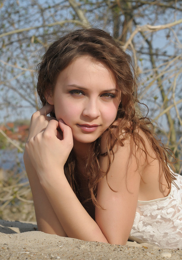 Мария, 18